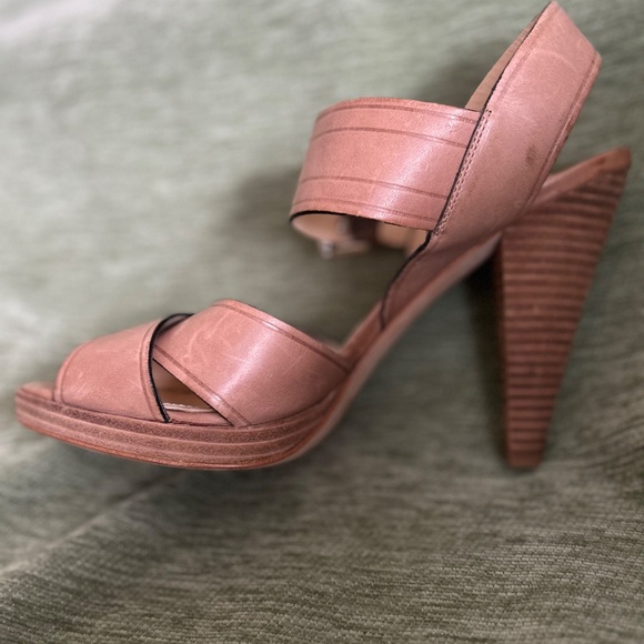 Coach Giana Heels 10 - Picture 8 of 11